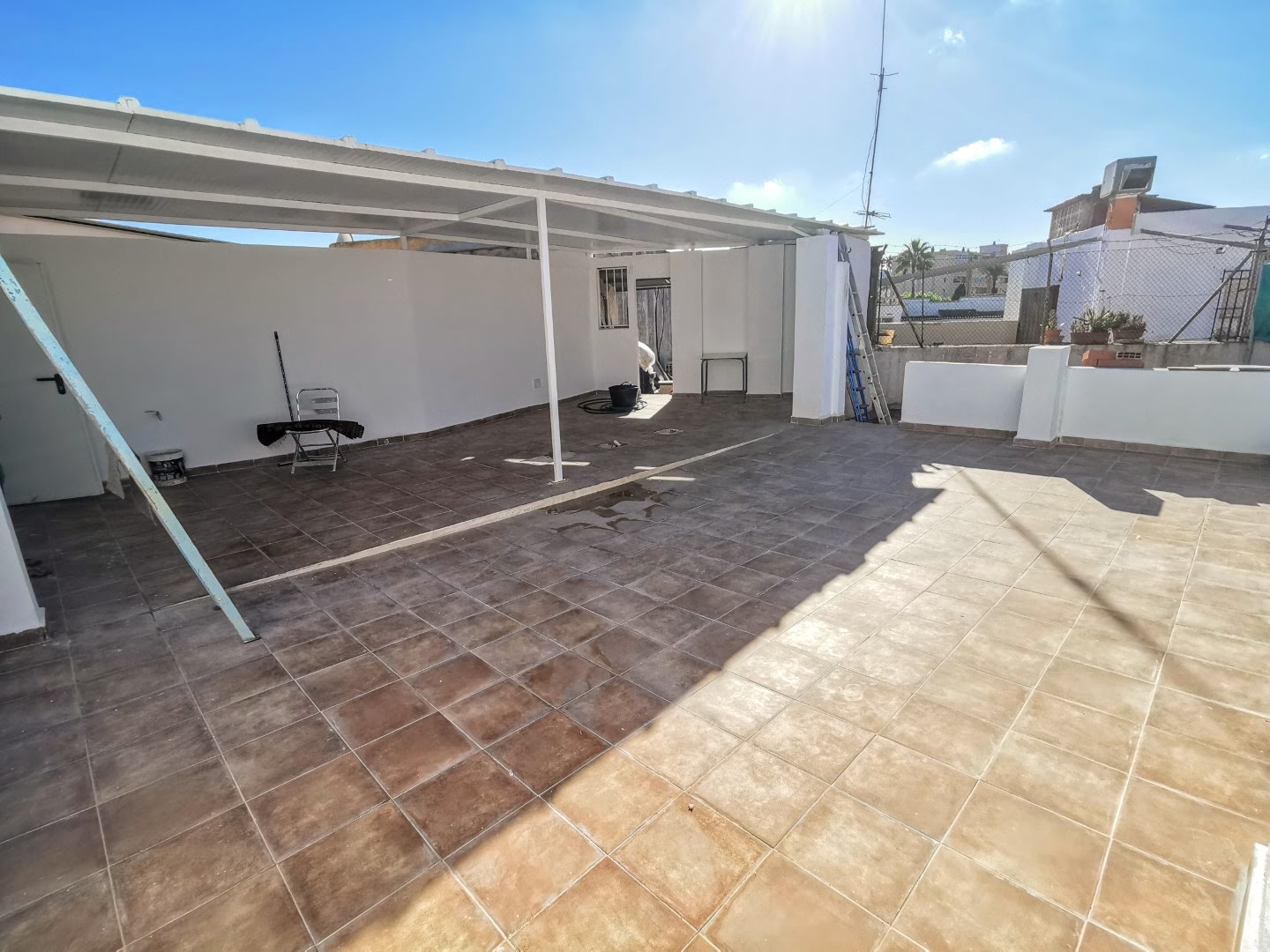 Apartamento único de 10 dormitorios en venta a poca distancia de la playa
