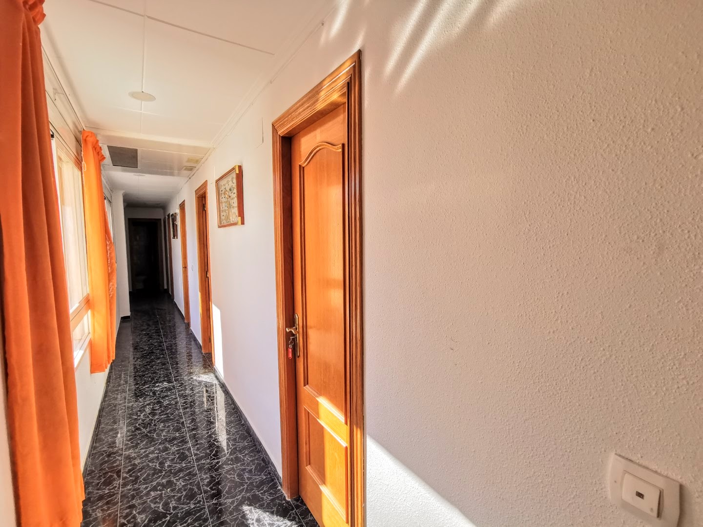 Apartamento único de 10 dormitorios en venta a poca distancia de la playa