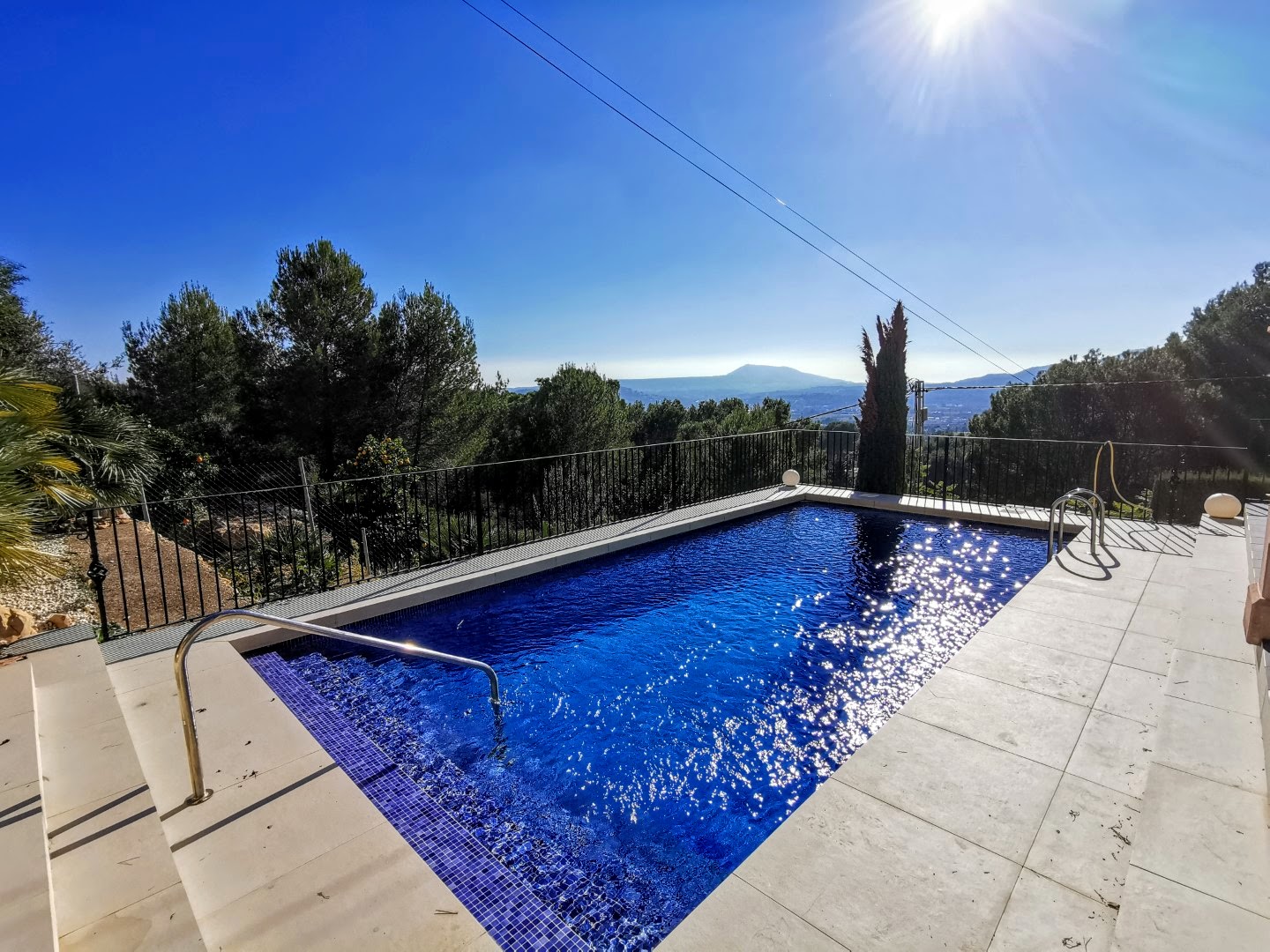 Modern villa for sale in Javea with spectacular open views on the Montgo