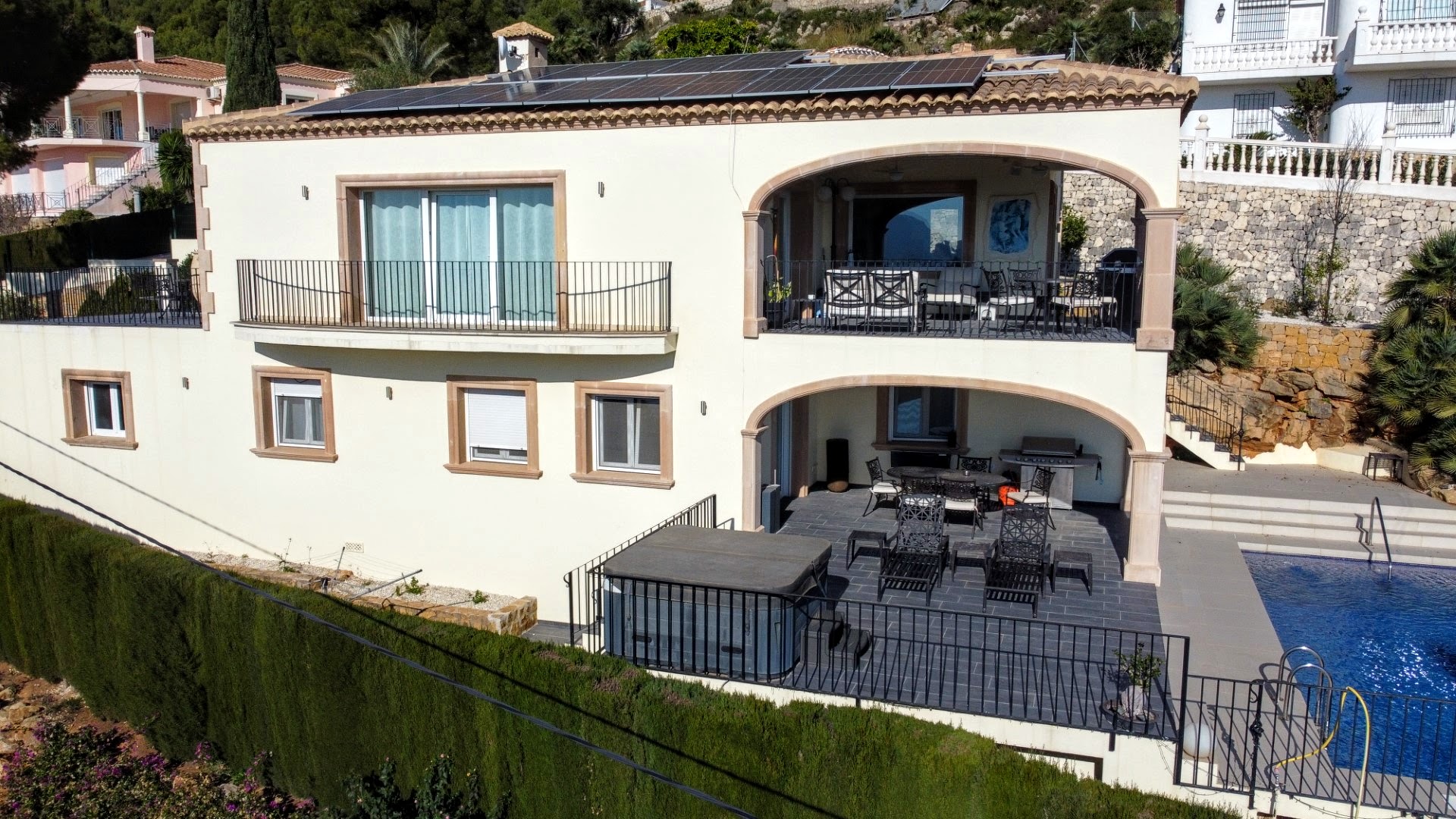 Modern villa till salu i Javea med spektakulär öppen utsikt över Montgo