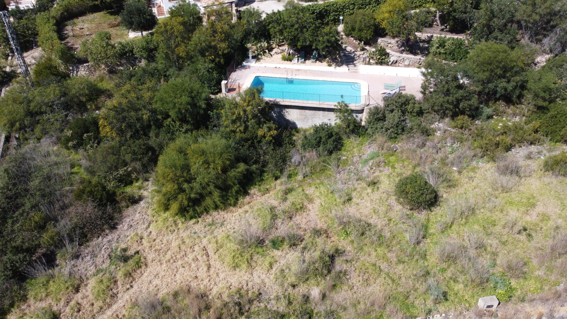 Large south facing flat plot for sale in Javea with open views