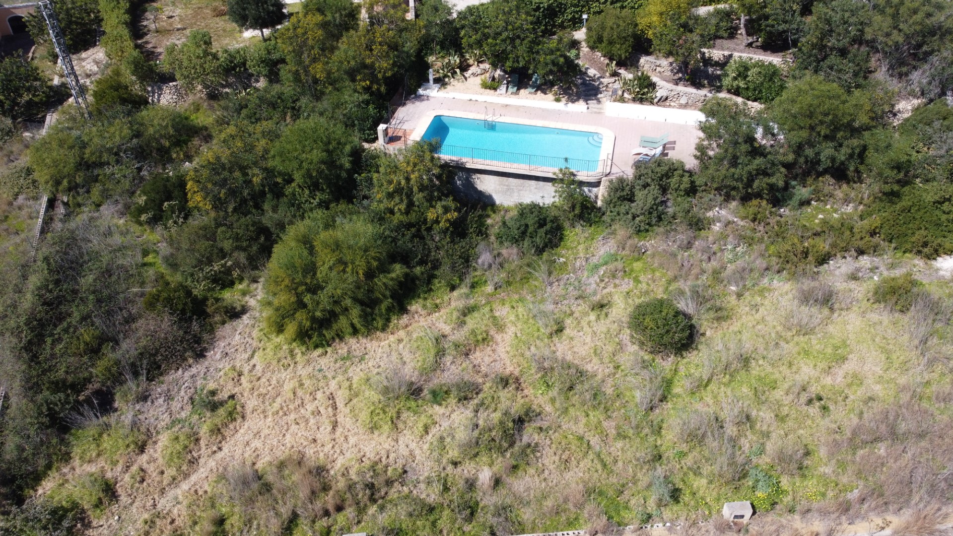 Large south facing flat plot for sale in Javea with open views
